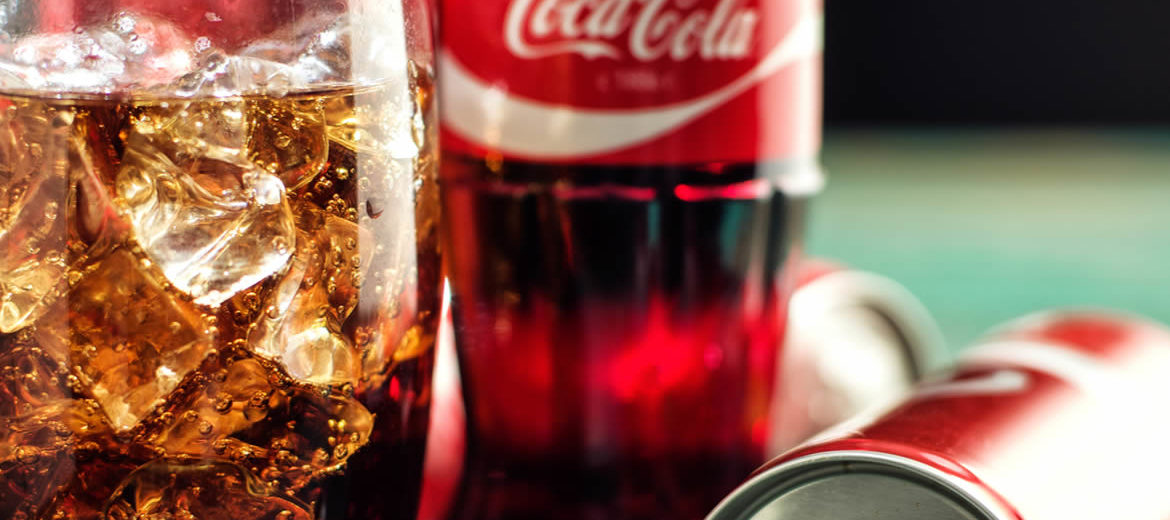 Coca-Cola vai dar uma casa por semana em promoção.