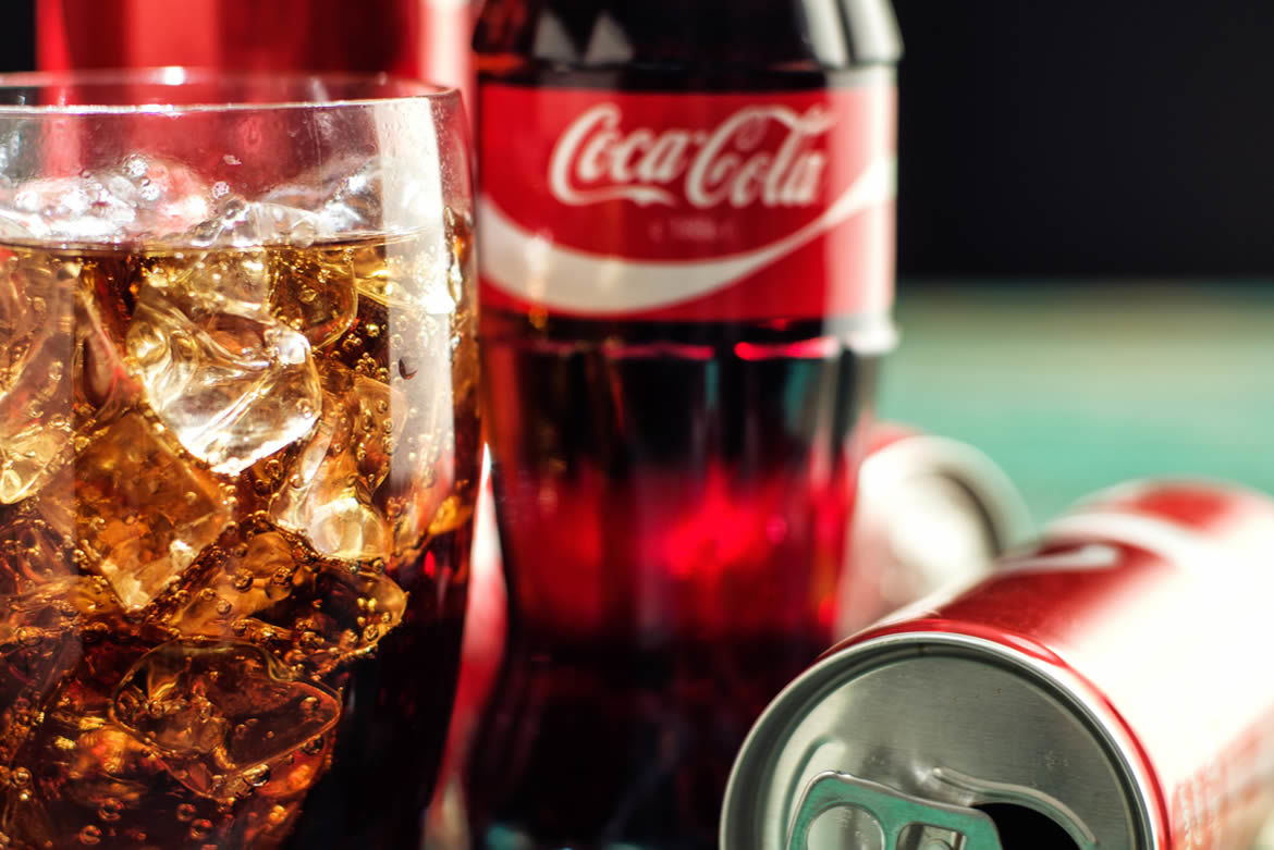 Coca-Cola vai dar uma casa por semana em promoção.