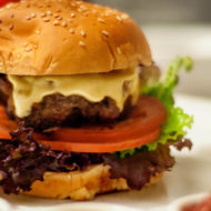 Aplicativo iFood promove Festival do Hambúrguer