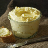 Como amolecer a manteiga: 4 truques rápidos e eficientes