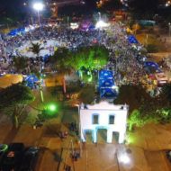 Já em ritmo de São João, feira de Food Truck movimenta Praia da Barra