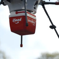 iFood vai testar entregas com drones no Brasil com aval da ANAC